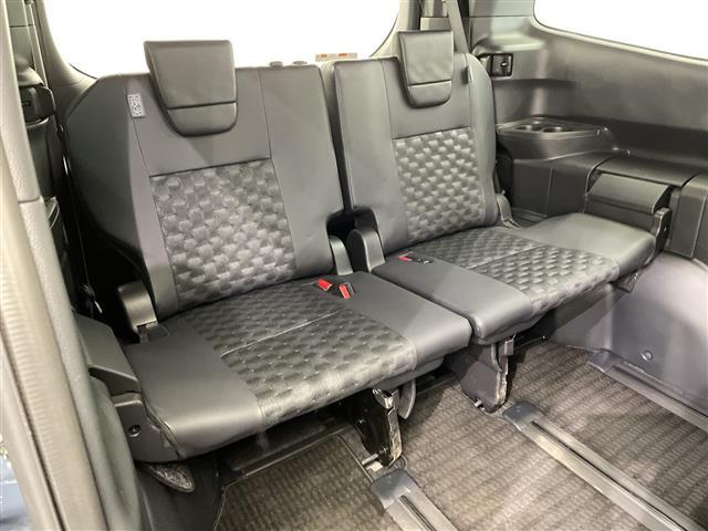 ヴォクシー Ｓ－Ｚ　禁煙車　純正ディスプレイオーディオナビ　Ｂｌｕｅｔｏｏｔｈ　バックカメラ　前後ドライブレコーダー　トヨタセーフティセンス　衝突軽減システム　レーンキープアシスト　オートハイビーム　前後コーナーセンサー（24枚目）