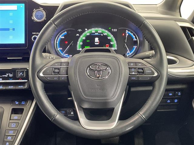 ヴォクシー ハイブリッドＳ－Ｚ　禁煙車　純正ナビ　フルセグＴＶ　Ｂｌｕｅｔｏｏｔｈ　全方位カメラ　バックカメラ　１００Ｖ電源　パーキングアシスト　トヨタセーフティセンス　衝突軽減システム　オートクルーズコントロール　オートハイビーム（6枚目）