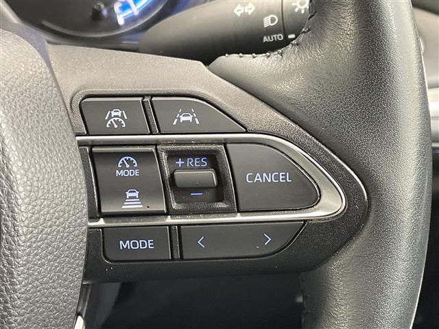 ヴォクシー ハイブリッドＳ－Ｚ　禁煙車　純正ナビ　フルセグＴＶ　Ｂｌｕｅｔｏｏｔｈ　全方位カメラ　バックカメラ　１００Ｖ電源　パーキングアシスト　トヨタセーフティセンス　衝突軽減システム　オートクルーズコントロール　オートハイビーム（8枚目）