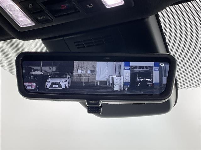 ヴォクシー ハイブリッドＳ－Ｚ　禁煙車　純正ナビ　フルセグＴＶ　Ｂｌｕｅｔｏｏｔｈ　全方位カメラ　バックカメラ　１００Ｖ電源　パーキングアシスト　トヨタセーフティセンス　衝突軽減システム　オートクルーズコントロール　オートハイビーム（15枚目）