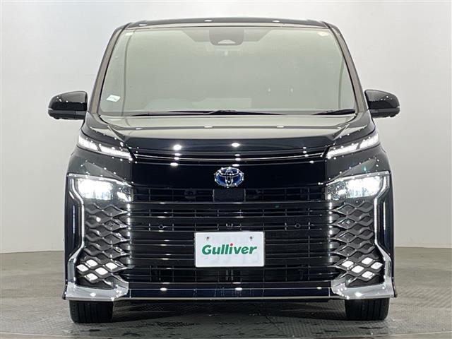 ヴォクシー ハイブリッドＳ－Ｚ　禁煙車　純正ナビ　フルセグＴＶ　Ｂｌｕｅｔｏｏｔｈ　全方位カメラ　バックカメラ　１００Ｖ電源　パーキングアシスト　トヨタセーフティセンス　衝突軽減システム　オートクルーズコントロール　オートハイビーム（28枚目）