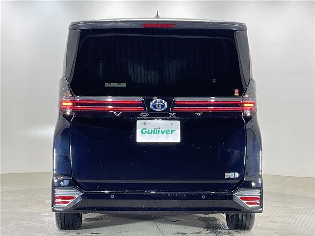 ヴォクシー ハイブリッドＳ－Ｚ　禁煙車　純正ナビ　フルセグＴＶ　Ｂｌｕｅｔｏｏｔｈ　全方位カメラ　バックカメラ　１００Ｖ電源　パーキングアシスト　トヨタセーフティセンス　衝突軽減システム　オートクルーズコントロール　オートハイビーム（29枚目）
