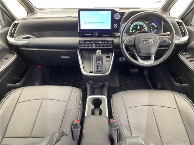 ヴォクシー ハイブリッドＳ－Ｚ　禁煙車　純正ナビ　フルセグＴＶ　Ｂｌｕｅｔｏｏｔｈ　全方位カメラ　バックカメラ　１００Ｖ電源　パーキングアシスト　トヨタセーフティセンス　衝突軽減システム　オートクルーズコントロール　オートハイビーム（41枚目）