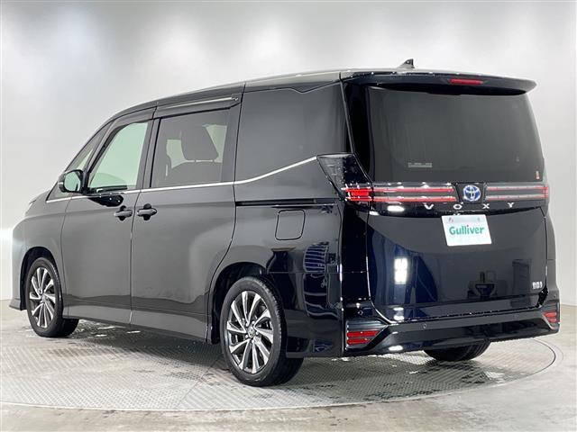 ヴォクシー ハイブリッドＳ－Ｚ　禁煙車　純正ナビ　フルセグＴＶ　Ｂｌｕｅｔｏｏｔｈ　全方位カメラ　バックカメラ　１００Ｖ電源　パーキングアシスト　トヨタセーフティセンス　衝突軽減システム　オートクルーズコントロール　オートハイビーム（42枚目）