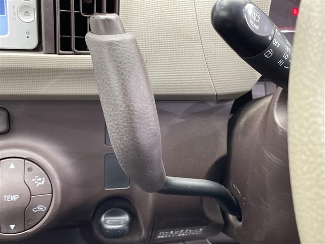 パッソ プラスハナ SDナビ AM FM CD ワンセグTV バックカメラ ナノイー ベンチシート 横滑り防止装置 フォグランプ スマートキー 電動格納ミラー 純正フロアマット(15枚目)