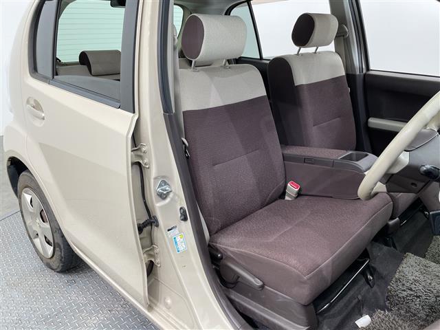 パッソ プラスハナ SDナビ AM FM CD ワンセグTV バックカメラ ナノイー ベンチシート 横滑り防止装置 フォグランプ スマートキー 電動格納ミラー 純正フロアマット(16枚目)