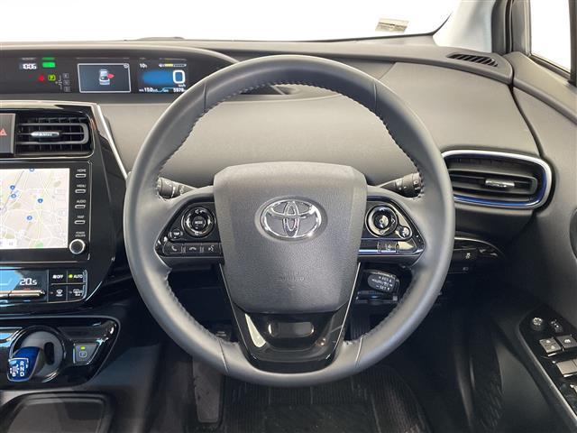 プリウス Ｓツーリングセレクション　禁煙車　純正ナビ　Ｂｌｕｅｔｏｏｔｈ　ＵＳＢ　全方位カメラ　バックカメラ　トヨタセーフティセンス　レーダークルーズコントロール　前後コーナーセンサー　ＥＴＣ２．０　シートヒーター　合皮シート（6枚目）