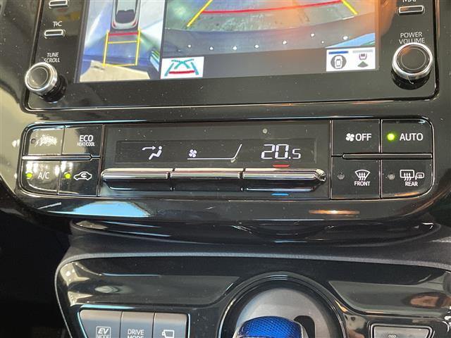 プリウス Ｓツーリングセレクション　禁煙車　純正ナビ　Ｂｌｕｅｔｏｏｔｈ　ＵＳＢ　全方位カメラ　バックカメラ　トヨタセーフティセンス　レーダークルーズコントロール　前後コーナーセンサー　ＥＴＣ２．０　シートヒーター　合皮シート（13枚目）