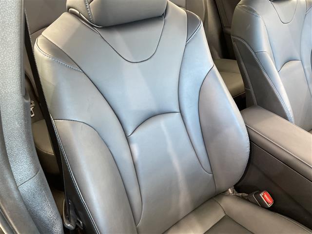 プリウス Ｓツーリングセレクション　禁煙車　純正ナビ　Ｂｌｕｅｔｏｏｔｈ　ＵＳＢ　全方位カメラ　バックカメラ　トヨタセーフティセンス　レーダークルーズコントロール　前後コーナーセンサー　ＥＴＣ２．０　シートヒーター　合皮シート（19枚目）