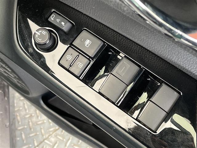 プリウス Ｓツーリングセレクション　禁煙車　純正ナビ　Ｂｌｕｅｔｏｏｔｈ　ＵＳＢ　全方位カメラ　バックカメラ　トヨタセーフティセンス　レーダークルーズコントロール　前後コーナーセンサー　ＥＴＣ２．０　シートヒーター　合皮シート（22枚目）