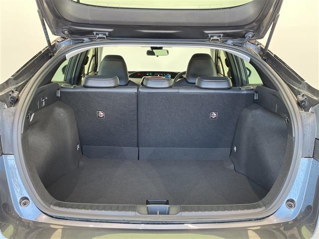 プリウス Ｓツーリングセレクション　禁煙車　純正ナビ　Ｂｌｕｅｔｏｏｔｈ　ＵＳＢ　全方位カメラ　バックカメラ　トヨタセーフティセンス　レーダークルーズコントロール　前後コーナーセンサー　ＥＴＣ２．０　シートヒーター　合皮シート（25枚目）