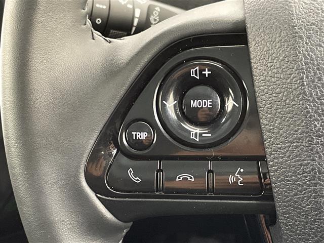 プリウス Sツーリングセレクション 純正9インチナビ CD DVD Bluetooth フルセグTV バックカメラ トヨタセーフティセンス 前後クリアランスソナー デジタルインナーミラー(ドラレコ機能付き) LEDヘッドライト(7枚目)