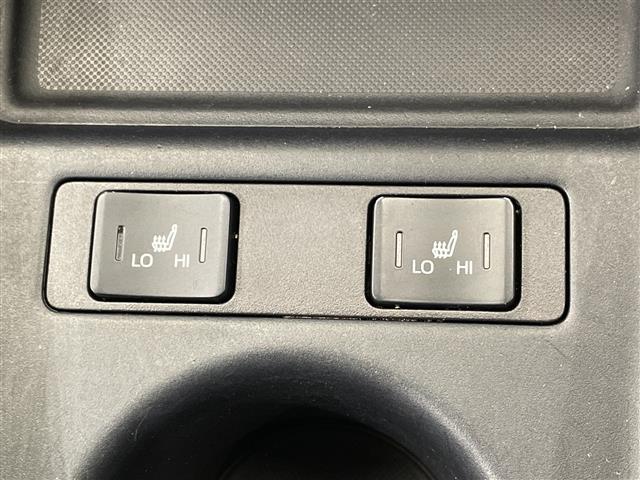 プリウス Sツーリングセレクション 純正9インチナビ CD DVD Bluetooth フルセグTV バックカメラ トヨタセーフティセンス 前後クリアランスソナー デジタルインナーミラー(ドラレコ機能付き) LEDヘッドライト(16枚目)