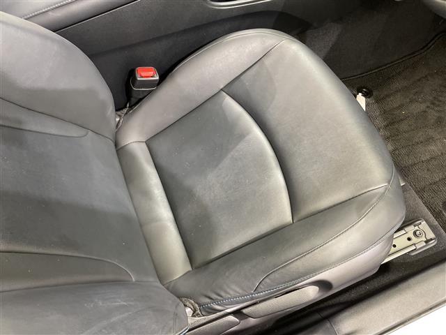 プリウス Sツーリングセレクション 純正9インチナビ CD DVD Bluetooth フルセグTV バックカメラ トヨタセーフティセンス 前後クリアランスソナー デジタルインナーミラー(ドラレコ機能付き) LEDヘッドライト(21枚目)