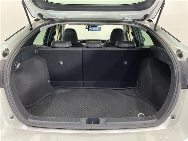 プリウス Sツーリングセレクション 純正9インチナビ CD DVD Bluetooth フルセグTV バックカメラ トヨタセーフティセンス 前後クリアランスソナー デジタルインナーミラー(ドラレコ機能付き) LEDヘッドライト(26枚目)