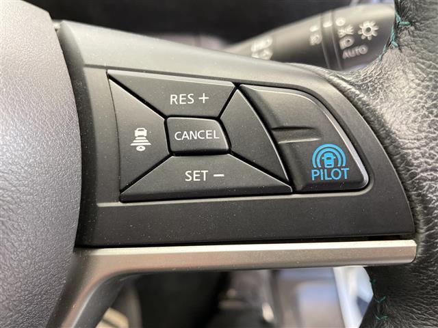 セレナ ライダー ワンオーナー 純正ナビ フルセグTV Bluetooth アラウンドビューモニター ETC ドラレコ 禁煙車 純正フリップダウンモニター オートライト LEDヘッドライト 純正アルミホイール(7枚目)