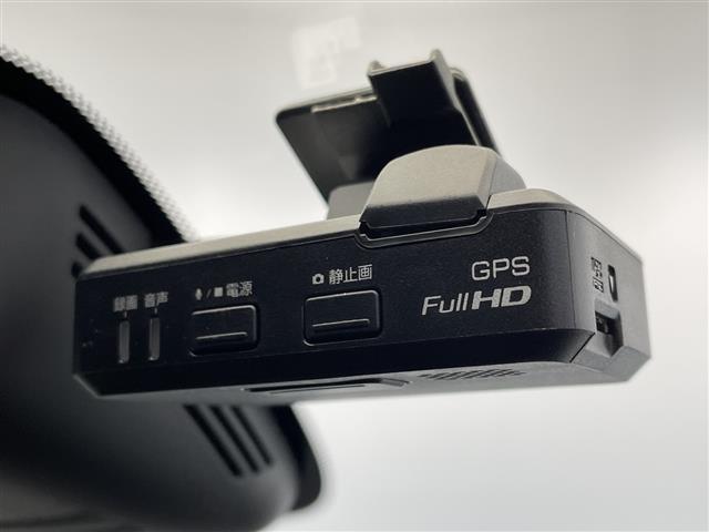 セレナ ライダー ワンオーナー 純正ナビ フルセグTV Bluetooth アラウンドビューモニター ETC ドラレコ 禁煙車 純正フリップダウンモニター オートライト LEDヘッドライト 純正アルミホイール(16枚目)