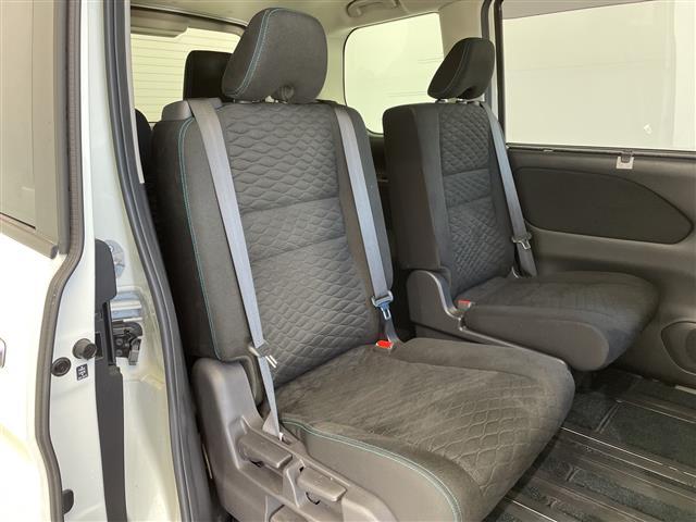 セレナ ライダー ワンオーナー 純正ナビ フルセグTV Bluetooth アラウンドビューモニター ETC ドラレコ 禁煙車 純正フリップダウンモニター オートライト LEDヘッドライト 純正アルミホイール(22枚目)