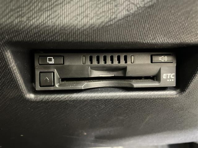 アクア Sスタイルブラック 純正ナビ CD TV Bluetooth バックカメラ コーナーセンサー ビルトインETC 前後ドラレコ 禁煙車 オートライト LEDヘッドライト スマートキー プッシュスタート 純正フロアマット(7枚目)