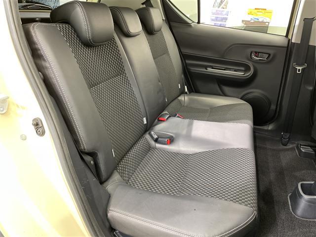 アクア クロスオーバー 純正ナビ フルセグTV Bluetooth バックカメラ コーナーセンサー ビルトインETC2.0 前方ドラレコ ハーフレザーシート シートヒーター ルーフレール オートライト 純正フロアマット(22枚目)