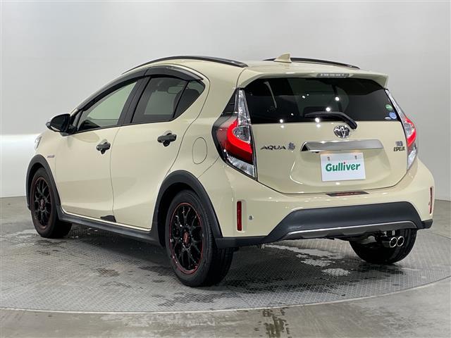 アクア クロスオーバー 純正ナビ フルセグTV Bluetooth バックカメラ コーナーセンサー ビルトインETC2.0 前方ドラレコ ハーフレザーシート シートヒーター ルーフレール オートライト 純正フロアマット(42枚目)