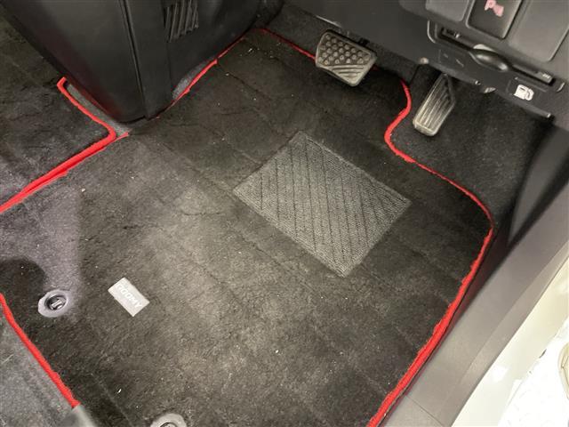 ルーミー カスタムG-T ワンオーナー 純正ナビ フルセグTV Bluetooth HDMI パノラミックビューモニター コーナーセンサー ビルトインETC 前後ドラレコ シートヒーター 禁煙車 シーケンシャルウィンカー(29枚目)