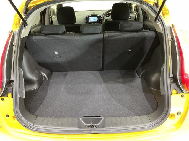 ジューク 15RX Vセレクション 社外ナビ CD/DVD/フルセグTV/Bluetooth 全方位リアカメラ レーンキープアシスト 衝突軽減システム 横滑り防止装置 禁煙車 純正アルミホイール 純正フロアマット スマートキー(26枚目)