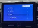 ヴォクシー ハイブリッドＳ－Ｚ　禁煙車　純正ナビ　フルセグＴＶ　Ｂｌｕｅｔｏｏｔｈ　全方位カメラ　バックカメラ　１００Ｖ電源　パーキングアシスト　トヨタセーフティセンス　衝突軽減システム　オートクルーズコントロール　オートハイビーム（4枚目）