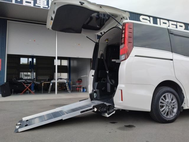 エスクァイア 12ヵ月走行距離無制限CARTENDER保証 福祉車輌 ETC バックカメラ ナビ TV 両側電動スライドドア Aライト スマートキー 電動格納ミラー 後席モニター 3列シート 純正AW CD USB(5枚目)