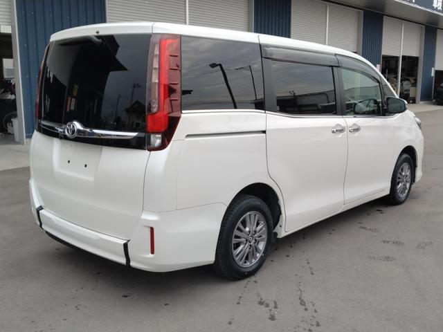 エスクァイア 12ヵ月走行距離無制限CARTENDER保証 福祉車輌 ETC バックカメラ ナビ TV 両側電動スライドドア Aライト スマートキー 電動格納ミラー 後席モニター 3列シート 純正AW CD USB(9枚目)