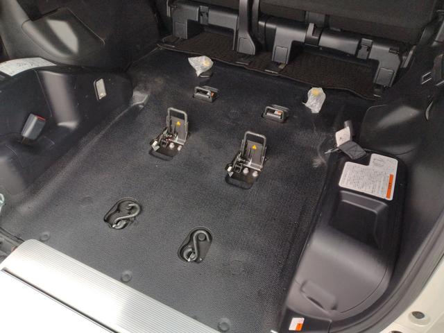 エスクァイア 12ヵ月走行距離無制限CARTENDER保証 福祉車輌 ETC バックカメラ ナビ TV 両側電動スライドドア Aライト スマートキー 電動格納ミラー 後席モニター 3列シート 純正AW CD USB(25枚目)