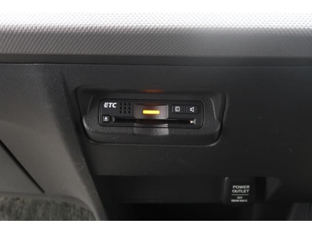 フリードハイブリッド ジャストセレクション ホンダ認定中古車/1年保証付/ワンオーナー/ドラレコ/ナビ/両側電動スライドア/バックカメラ/ETC/ウォークスルー/CD/DVD/クルーズコントロール Bluetooth対応 電格M ナビテレビ(17枚目)