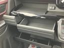 助手席にはエアバックもついて小物入れもたくさん♪
