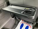 後席用パーソナルテーブルで休憩時間が楽しくなります☆
