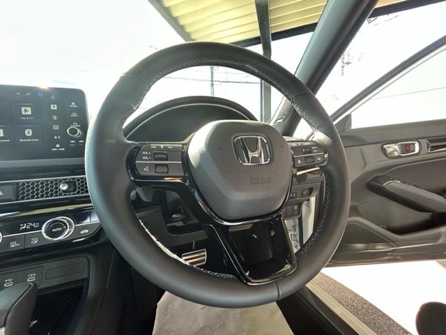 シビック EX バックカメラ クリアランスソナー オートクルーズコントロール レーンアシスト 衝突被害軽減システム アルミホイール LEDヘッドランプ スマートキー CVT 盗難防止システム 衝突安全ボディ ABS(3枚目)