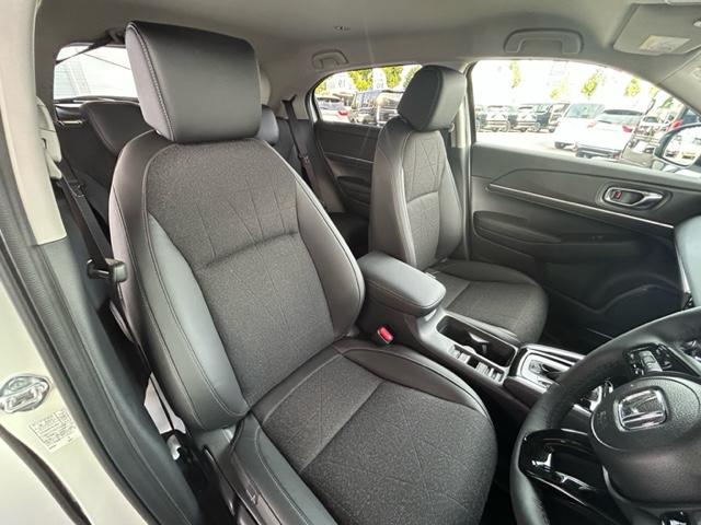 ヴェゼル e:HEV Z 4WD クリアランスソナー オートクルーズコントロール レーンアシスト 衝突被害軽減システム TV LEDヘッドランプ 電動リアゲート アルミホイール スマートキー シートヒーター CVT(8枚目)