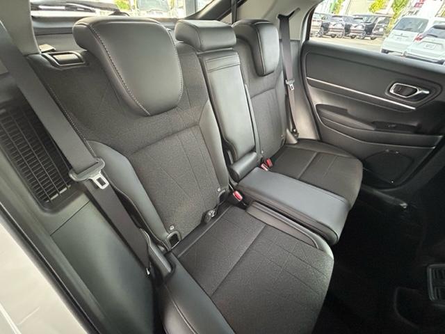 ヴェゼル e:HEV Z 4WD クリアランスソナー オートクルーズコントロール レーンアシスト 衝突被害軽減システム TV LEDヘッドランプ 電動リアゲート アルミホイール スマートキー シートヒーター CVT(9枚目)