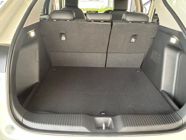 ヴェゼル e:HEV Z 4WD クリアランスソナー オートクルーズコントロール レーンアシスト 衝突被害軽減システム TV LEDヘッドランプ 電動リアゲート アルミホイール スマートキー シートヒーター CVT(15枚目)