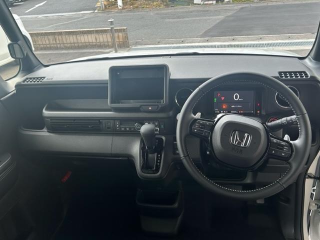 N-BOXカスタム ターボコーディネートスタイル 両側電動スライドドア クリアランスソナー オートクルーズコントロール レーンアシスト 衝突被害軽減システム LEDヘッドランプ スマートキー アイドリングストップ シートヒーター ベンチシート ターボ(2枚目)