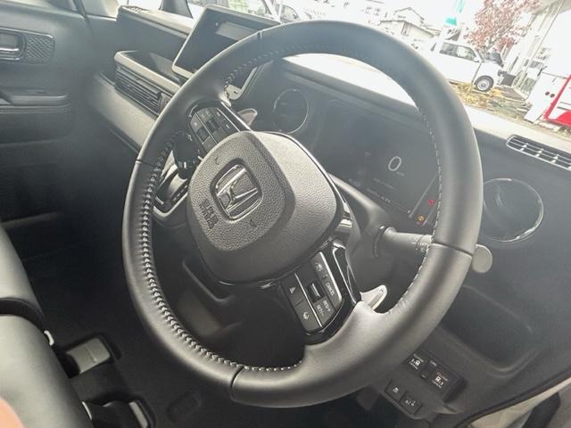 N-BOXカスタム ターボコーディネートスタイル 両側電動スライドドア クリアランスソナー オートクルーズコントロール レーンアシスト 衝突被害軽減システム LEDヘッドランプ スマートキー アイドリングストップ シートヒーター ベンチシート ターボ(3枚目)