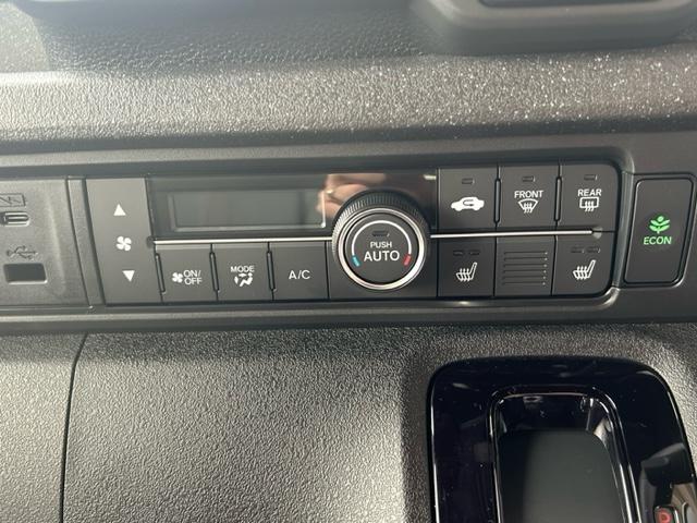 Ｎ－ＢＯＸカスタム ターボコーディネートスタイル　両側電動スライドドア　クリアランスソナー　オートクルーズコントロール　レーンアシスト　衝突被害軽減システム　ＬＥＤヘッドランプ　スマートキー　アイドリングストップ　シートヒーター　ベンチシート　ターボ（5枚目）