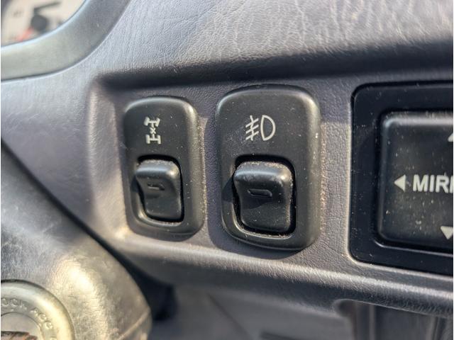 テリオスキッド ＣＬリミテッド　ルームクリーニング済み　修復歴なし　保証付き　ターボ車　Ｂｌｕｅｔｏｏｔ　テレビ　ナビ　エアコン　スマートキー　パワーウインドウ　フォグランプ（21枚目）