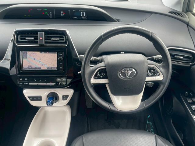 プリウス Ａ　修復歴なし　純正ナビ　フルセグ　Ｂｌｕｅｔｏｏｔｈ　衝突軽減ブレーキ　バックカメラ　アダプティブクルーズ　レーンアシスト　障害物センサー　レザーシート　プッシュスタート　ＥＴＣ　ＬＥＤヘッドライト（16枚目）