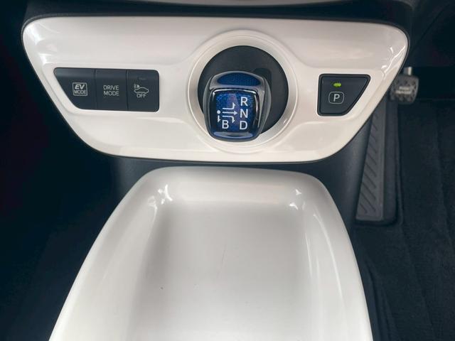 プリウス Ａ　修復歴なし　純正ナビ　フルセグ　Ｂｌｕｅｔｏｏｔｈ　衝突軽減ブレーキ　バックカメラ　アダプティブクルーズ　レーンアシスト　障害物センサー　レザーシート　プッシュスタート　ＥＴＣ　ＬＥＤヘッドライト（27枚目）