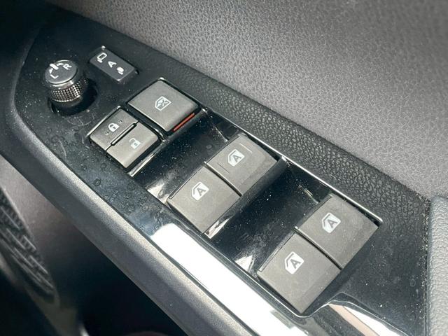 プリウス Ａ　修復歴なし　純正ナビ　フルセグ　Ｂｌｕｅｔｏｏｔｈ　衝突軽減ブレーキ　バックカメラ　アダプティブクルーズ　レーンアシスト　障害物センサー　レザーシート　プッシュスタート　ＥＴＣ　ＬＥＤヘッドライト（37枚目）
