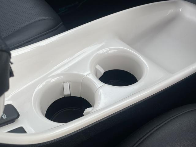 プリウス Ａ　修復歴なし　純正ナビ　フルセグ　Ｂｌｕｅｔｏｏｔｈ　衝突軽減ブレーキ　バックカメラ　アダプティブクルーズ　レーンアシスト　障害物センサー　レザーシート　プッシュスタート　ＥＴＣ　ＬＥＤヘッドライト（62枚目）