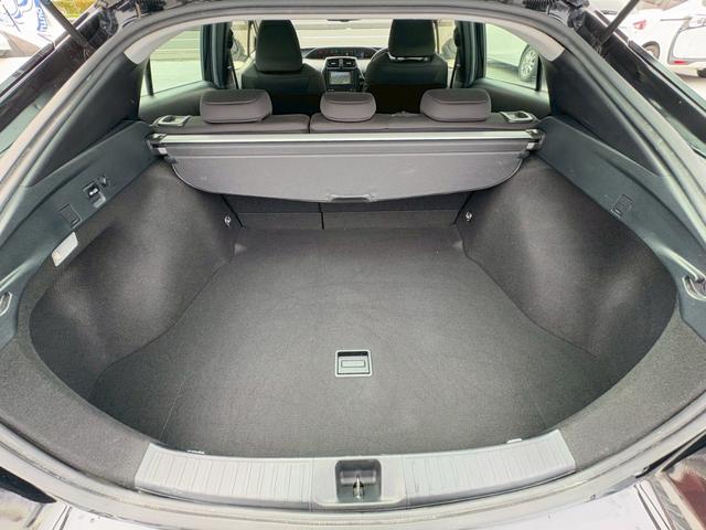 プリウス ＳセーフティプラスＩＩ　修復歴なし　純正ナビ　フルセグ　Ｂｌｕｅｔｏｏｔｈ　セーフティセンス　衝突軽減ブレーキ　障害物センサー　バックカメラ　レーンアシスト　レーダークルーズ　ＬＥＤヘッドライト　ＥＴＣ　オートエアコン（21枚目）