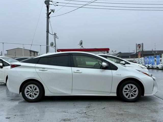 TOYOTA PRIUS S SAFETY PLUS