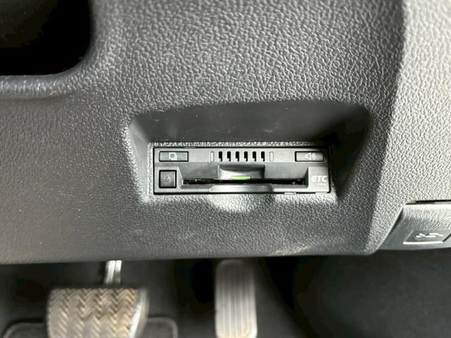 TOYOTA PRIUS S SAFETY PLUS