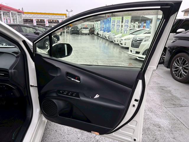 TOYOTA PRIUS S SAFETY PLUS